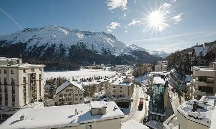 St. Moritz: O Refúgio Alpino de Luxo na Suíça